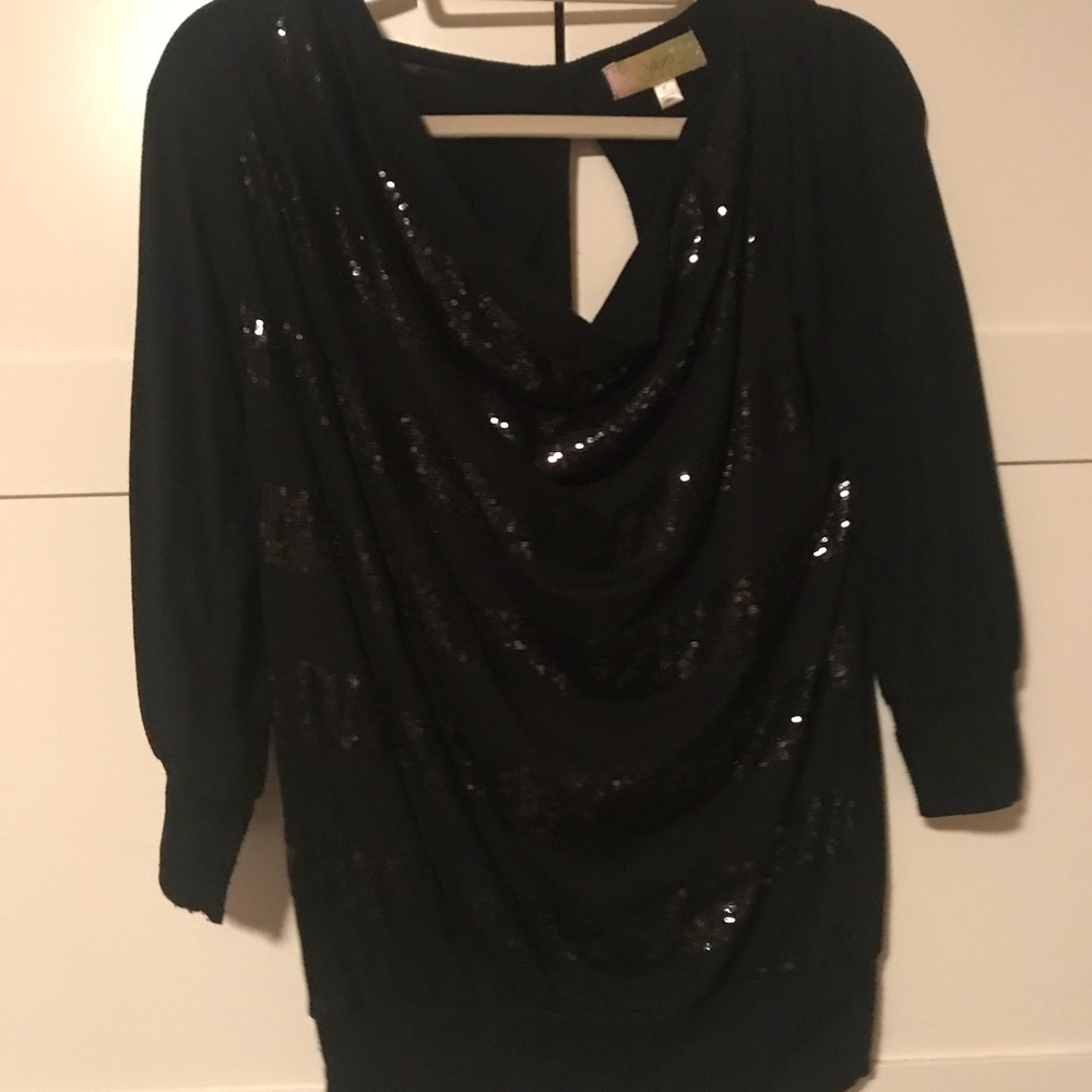 Jaya buckle top